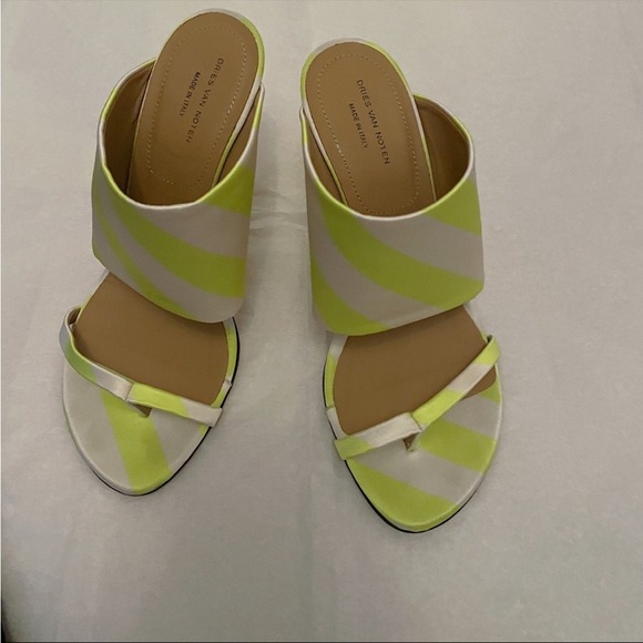 Dries Van Noten Satin Striped Heels
As seen on the Runway - Picture 6 of 9